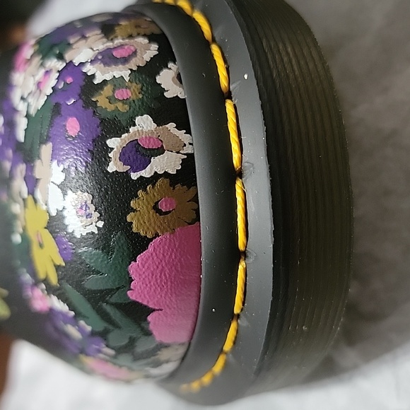 New Dr Martens 1460 Pascal Floral Print Lace Up Boots AirWair Flowers Black - Picture 5 of 12